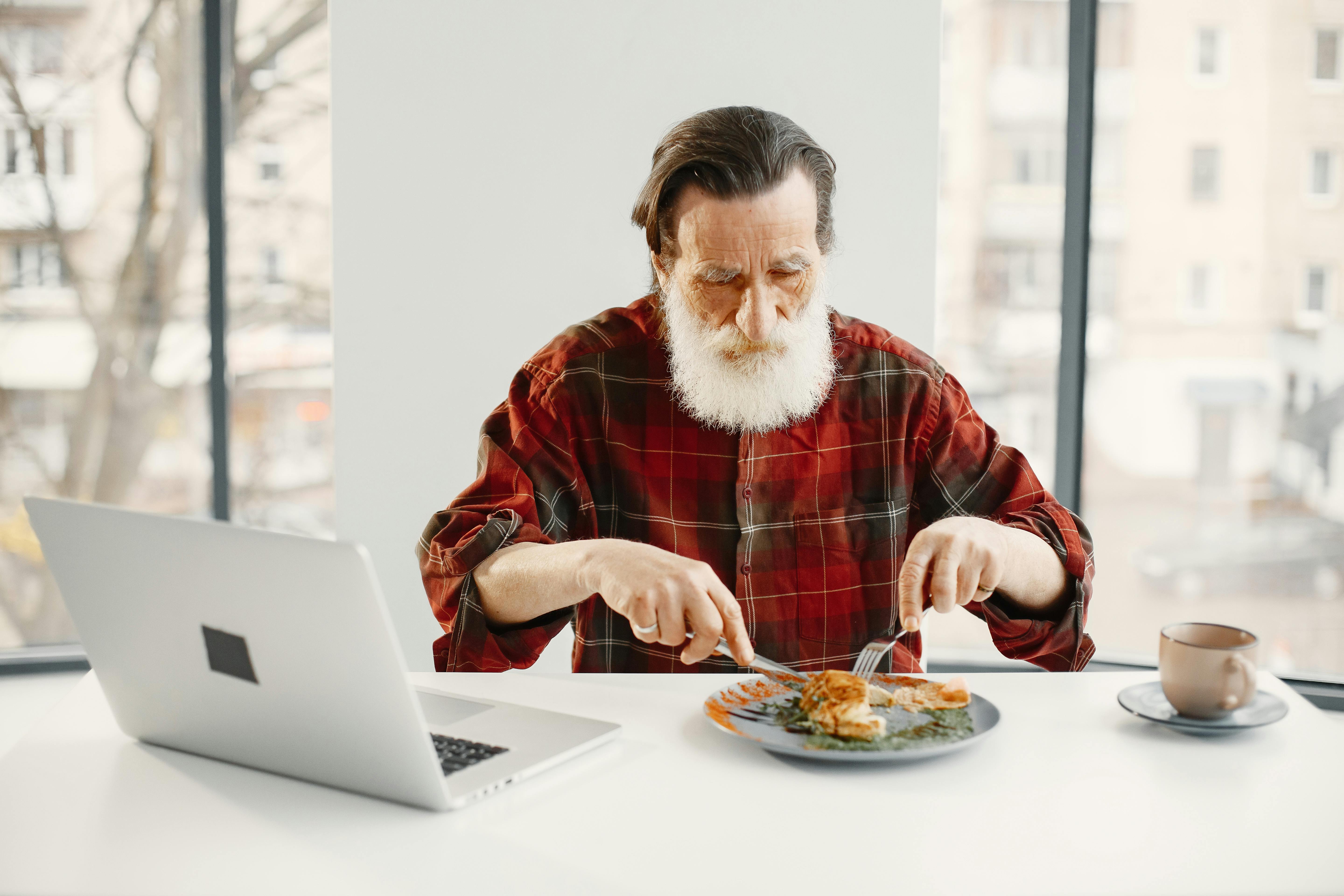 Effective Ways to Access Your Voicemail in 2025